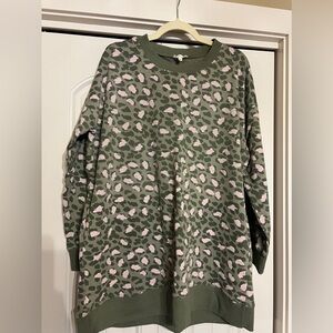 Easel Tunic Length Sweatshirt - NWOT - Size L